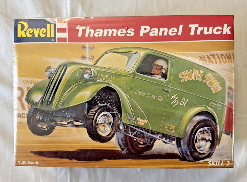 Revell Thames Panel Truck 1/25 Scale Plastic Model Kit Factory Sealed