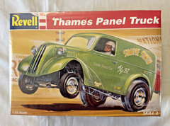 Revell Thames Panel Truck 1/25 Scale Plastic Model Kit Factory Sealed