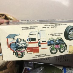 AMT White Western Star 1/25 American Dynamic Model Collectables 17+