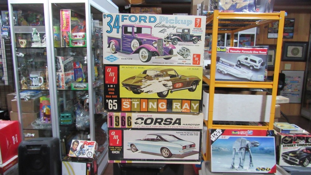 VINTAGE AMT MODEL PARTS BOXES LOT 66 CORSA 65 STINGRAY 34 FORD MISH MOSH LOT