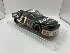 1/25 Custom NASCAR Model Rick Mast #1 Skoal Oldsmobile w/ Case