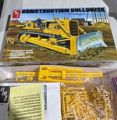 AMT Construction Bulldozer Model Kit 1/25 Scale AMT1086/06 2021