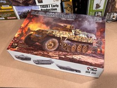 Border Model 1/35 Sd.Kfz.251/1 Ausf D – With Workable Track AND Interior