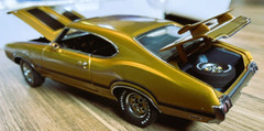 Oldsmobile 442 OLDS Built Muscle Race Classic Car Model Hot Rod Carousel GO1 24