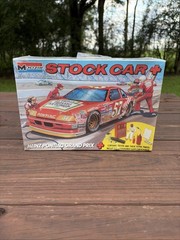 Monogram 1:24 Heinz 57 Pontiac Grand Prix NASCAR Model Kit #2914 VTG Sealed New