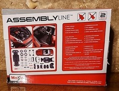 1/24 Maisto Ferrari California T (closed Top) 43 Pc Die-Cast metal car kit New