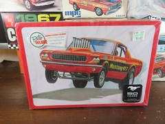 AMT Ford Mustang Funny Car Altered 1/25
