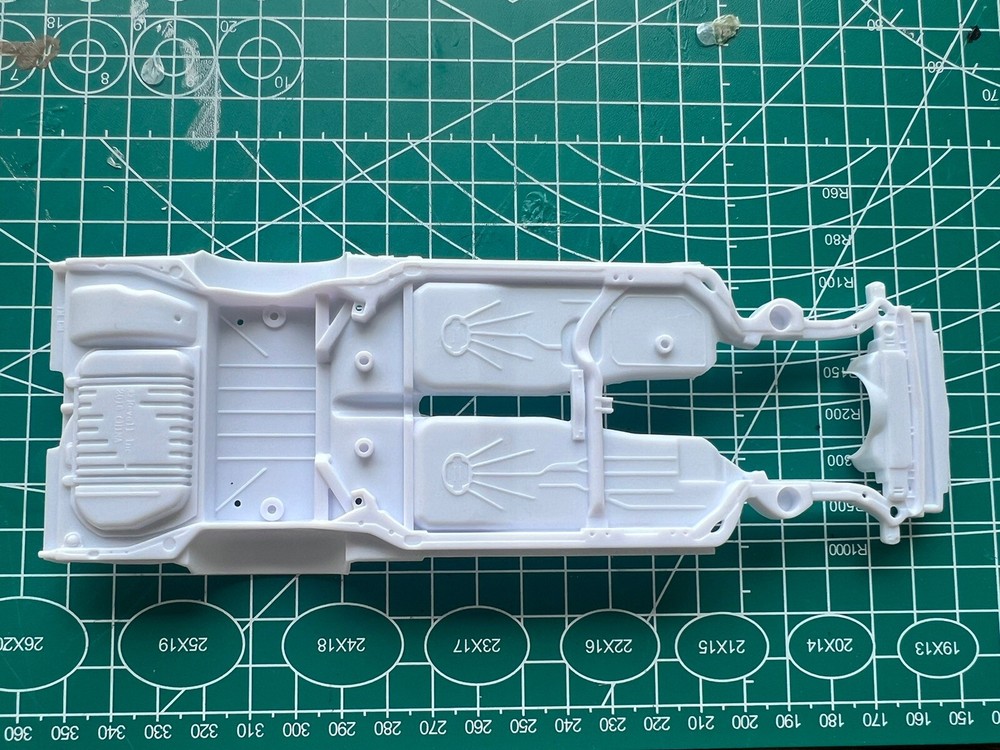 Revell 1/25 85 Oldsmobile 442/FE3-X 85-4446 Chassis And Suspension New