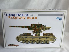 Dragon Cyber Hobby 6667 8.8 FlaK 37 auf Pz.Kpfw.IV Ausf.H German Tank Model 1:35