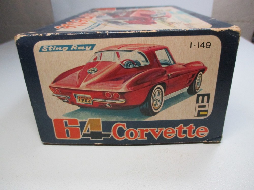 1964 Corvette Kit 1/25 MPC UNBUILT