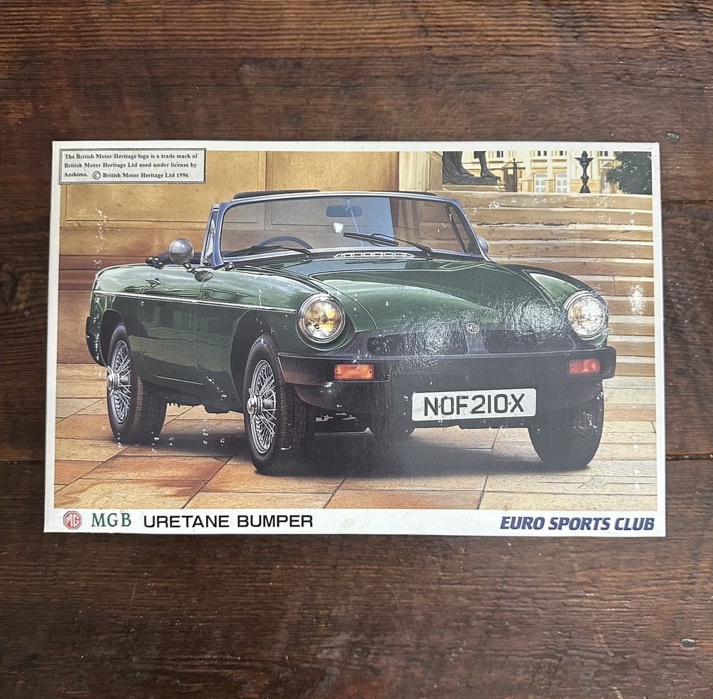 AOSHIMA #01398 EURO CLUB MGB URETANE BUMPER MODEL Kit Car New in Box Automobile