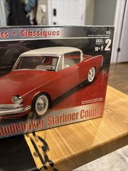 AMT ‘Classic’ 1953 Studebaker Starliner Coupe. 1/25. #31759.