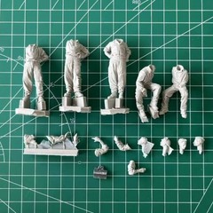1/35 Scale Die-Cast Resin Figure Model Kit Eastern Front Panzer III Tank Crew…