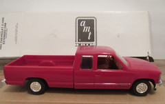 NIB AMT/ERTL 1993 CHEVY C-1500 EXTENDED-CAB VICTORY RED DEALER PROMO MODEL #6160