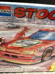 1:24 MONOGRAM MODEL KIT STOCK CAR HEINZ TOMATO KETCHUP PONTIAC (FACTORY SEALED)