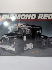 ✨VINTAGE✨ AMT Diamond Reo Tractor 1993 Rare Box 1:25 Model Kit 8137 SEALED