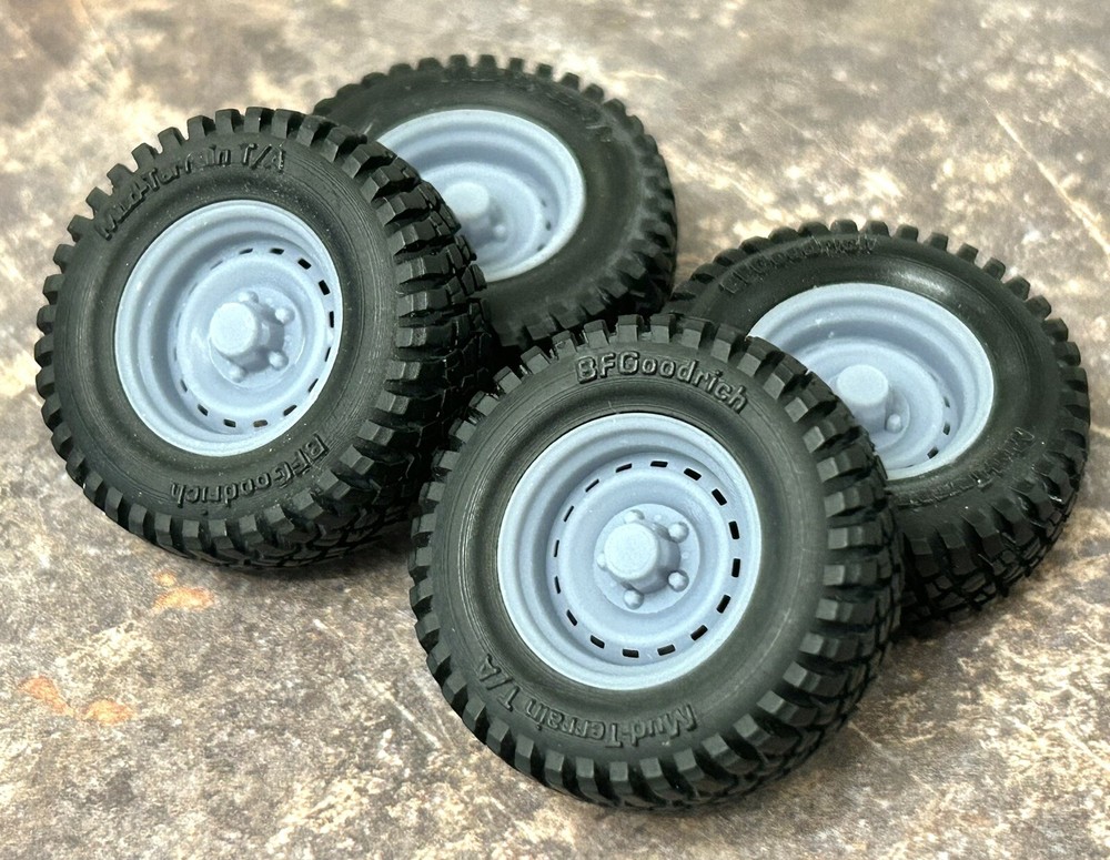1/24 Scale: 18-Inch “Off-Road Chevy Truck Rally” Wheels W/ Mud Tires;Jeep,Resin