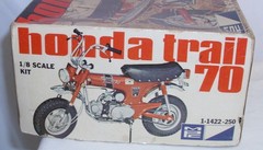 MPC HONDA TRAIL 70 MINI BIKE MOTORCYCLE MODEL KIT 1:8 BOXED 1-1422