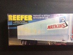 AMT 3950 ~ FRUEHAUF 40’ Reefer model kit ~ SEALED!!!
