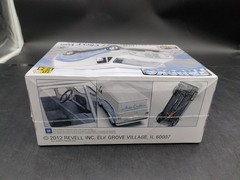 🚦😎REVELL TRUCKS ’77 CHEVY VAN MODEL KIT New Sealed 1977 1:24 85-7221😎🚦READ