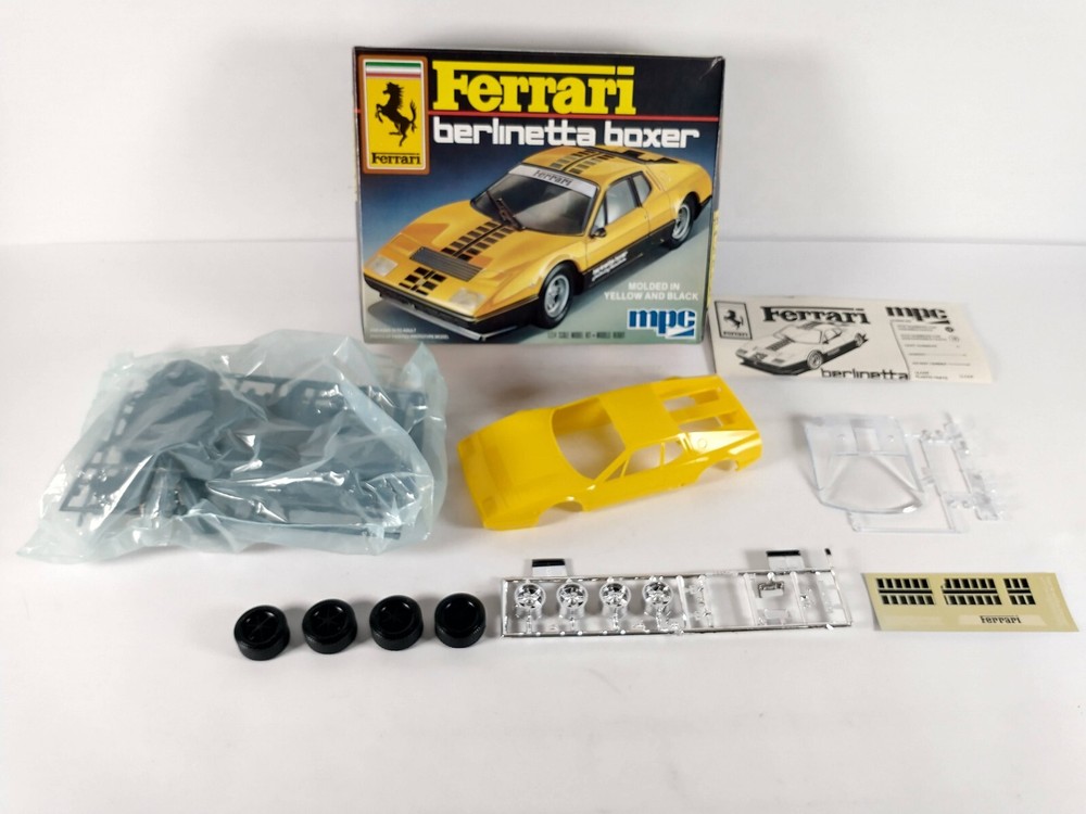 Ferrari Berlinetta Boxer MPC 1:24 Model Kit # 1-0556 Sealed Parts Bag
