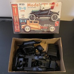 AMT 1925 FORD Model T 3 in 1 Stock or Chopped Model Kit 1/25 AMT626 *As Is