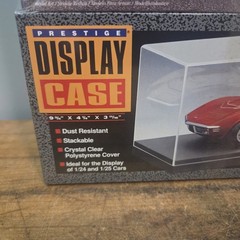 AMT Ertl 8271 1/25 Scale ’70 Chevy Monte Carlo Lowrider Kit W/ Display Case
