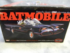 1/25 SCALE POLAR LIGHTS 1966 TV SHOW BATMOBILE SNAP-TOGETHER BLACK MODEL KIT-MIB