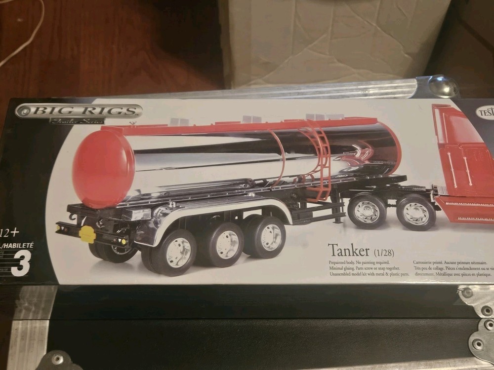 Vintage BIG RIGS TRAILER SERIES TANKER 1/28 Testors NEW SEALED 2003