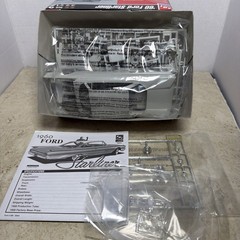 AMT Ertl ’60 Ford Starliner 1/25 Scale #30044 Skill Level 2 Unsealed Box