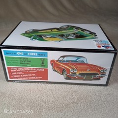 AMT 1962 Corvette 125 Scale Customizing Model Kit Build One of Three Ways SEALED