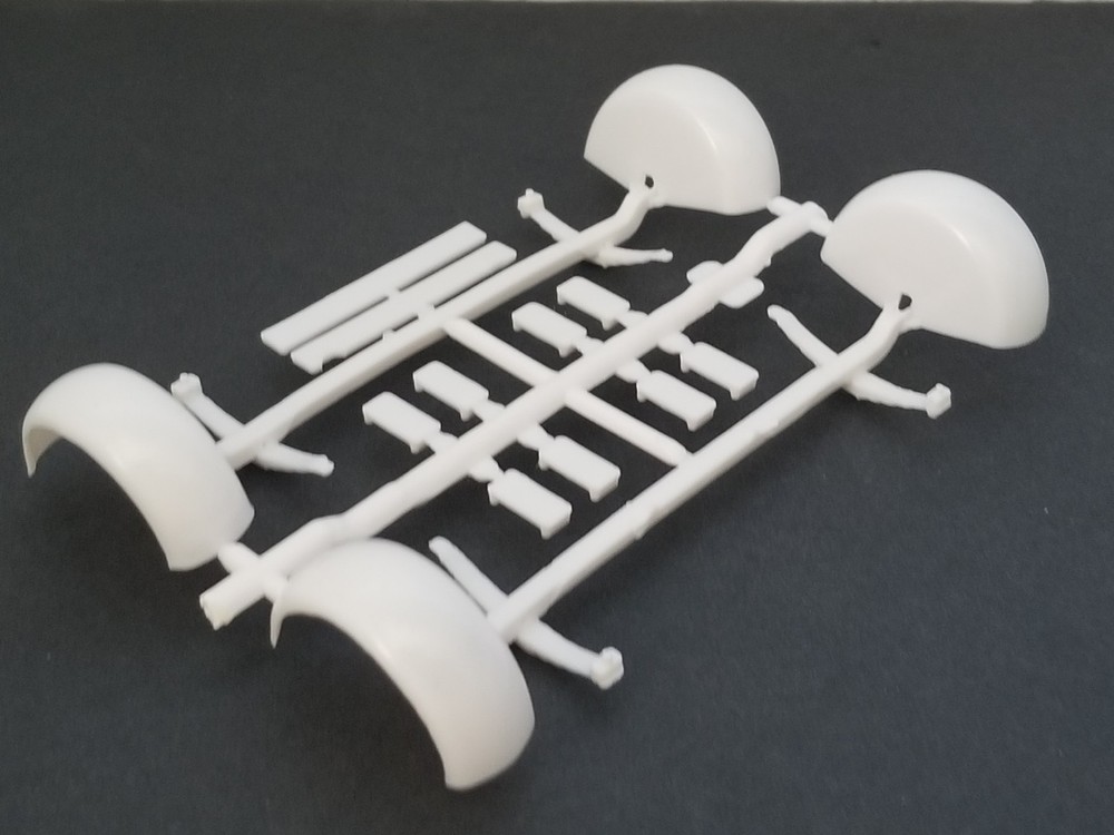 TRAILER AXLE BEAMS FENDERS SPRINGS from 53 Ford F100 Hauler AMT 1:25 Model Kit