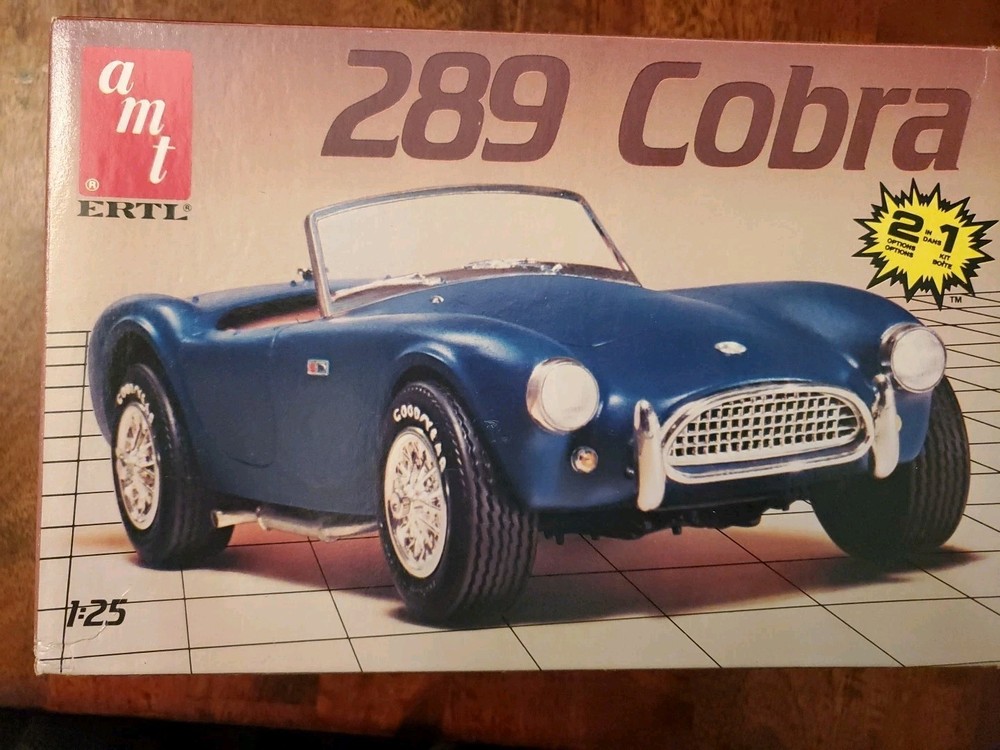 AMT Ertl 1/25 Scale 64′ Ford Shelby Cobra 289 Roadster New Open Box, Sealed Bags