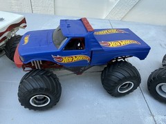 4 Vintage MONSTER TRUCK Model Truck Junk Yard Plastic Scale