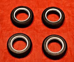 AMT 60’s Style White Wall Tires 1/25
