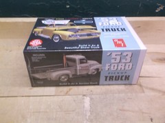 AMT ’53 Ford Pickup Truck 3in1 Retro Deluxe Trophy Series Kit AMT882