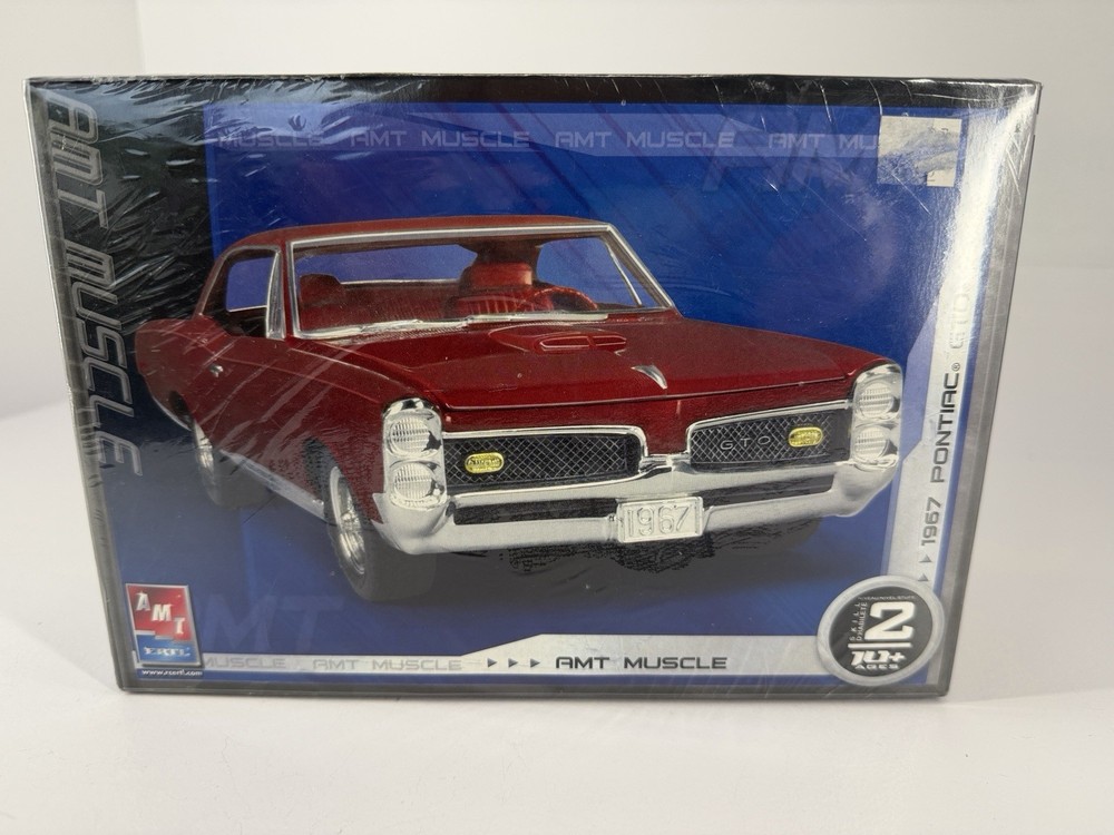 2007 AMT ERTL Red 1967 Pontiac GTO Hardtop 1:25 Skill Level 2 Model Kit Sealed