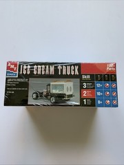 AMT Ertl 1:25 Ice Cream Truck #31739 Sealed Box 2002