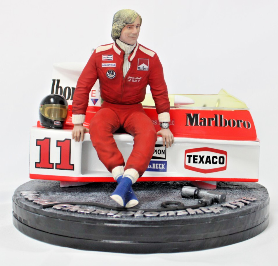 James Hunt Figure With McLaren M32 F1 Model Kit Scale 1/12