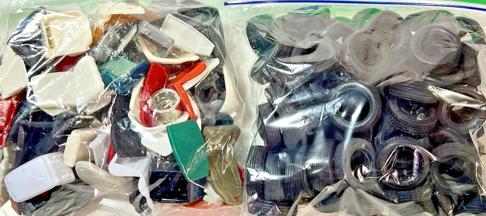 VINTAGE 1 POUND OF JUNKYARD LOT MODEL CARS TIRES CAR PARTS PROJECT REPAIR