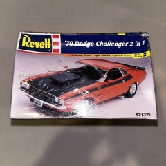 New Sealed 1/24 Revell ’70 Dodge Challenger 2in1 Model Kit 85-2596 New Sealed
