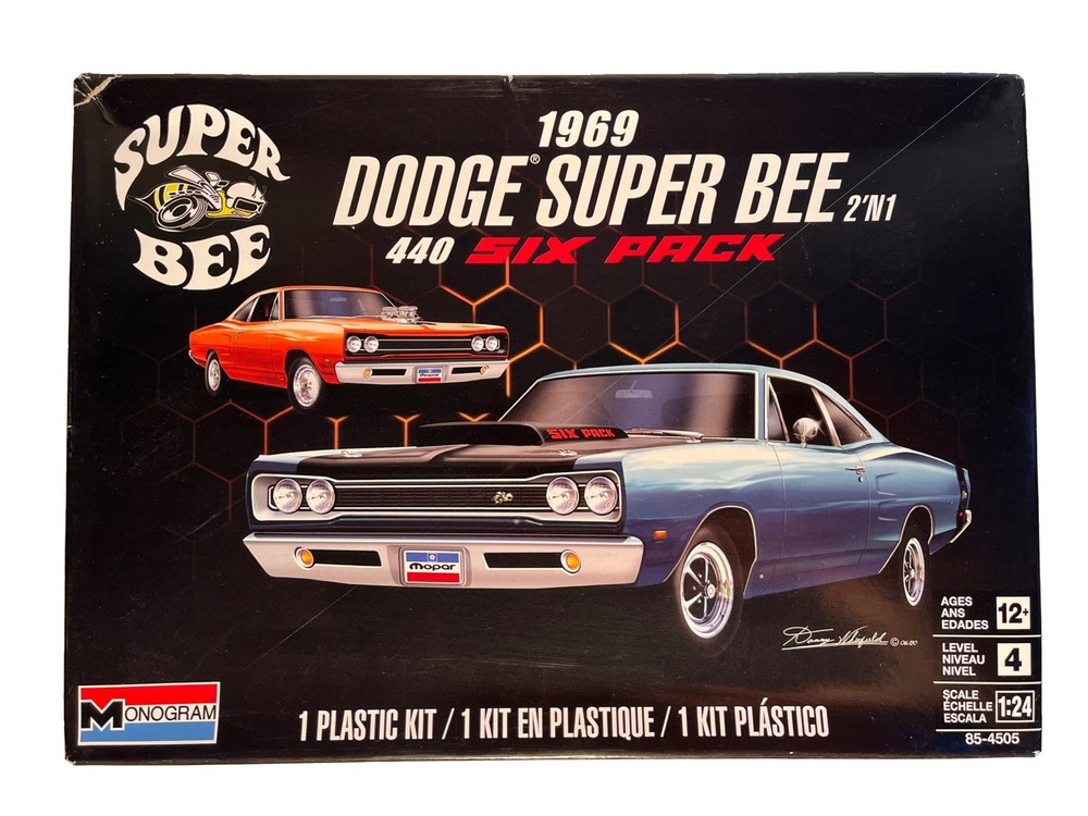 Monogram 1969 Dodge Super Bee 440 Six Pack 1/24 Scale Plastic Model Kit (B255)