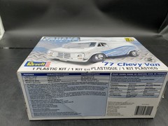 🚦😎REVELL TRUCKS ’77 CHEVY VAN MODEL KIT New Sealed 1977 1:24 85-7221😎🚦READ