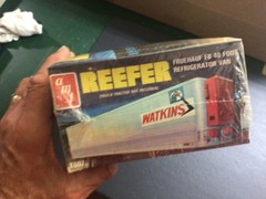 AMT 3950 ~ FRUEHAUF 40’ Reefer model kit ~ SEALED!!!