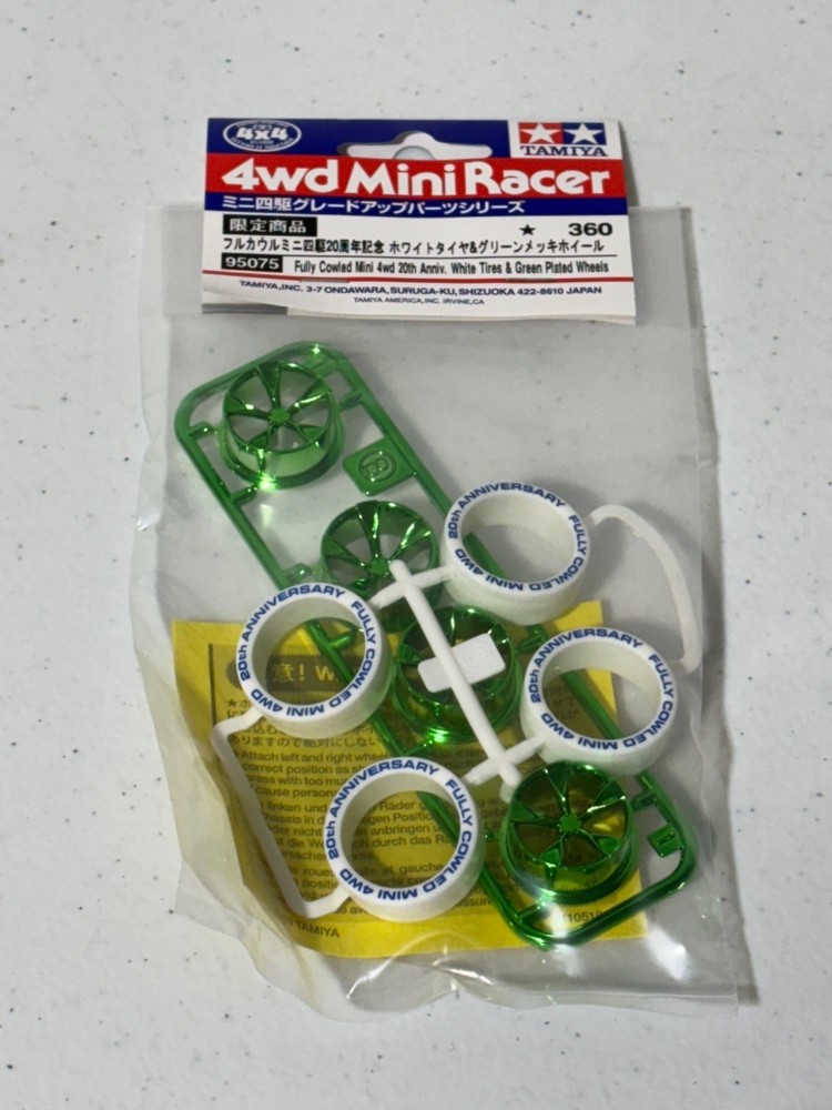 Tamiya 95075 1/32 Mini 4WD Racer 20th Anv White Tires Green Wheels NEW NOS USA