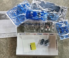 Tamiya 1:24 Calsonic Impul Nissan GT-R R35 Super GT Unassembled Kit 24312-4000