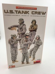 8 Vintage Model Military Kits, Tanks, Rangers And Figures