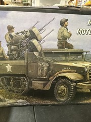Trumpeter 1/16 M-16 Multiple Gun Carriage Halftrack Model Kit with Extra