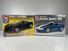 AMT ERTL Guldstrand Grand Sport 90 and Corvette Stingray III Snapfast 1:25 BUNDL