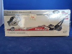 Top Fuel Dragster Model Metal Body Racing Champions 1:24 Snap-On Limited Edition
